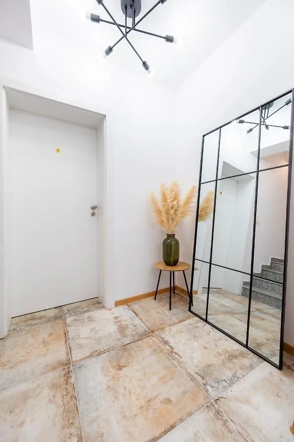 Three Lilies Apartments Filibe
